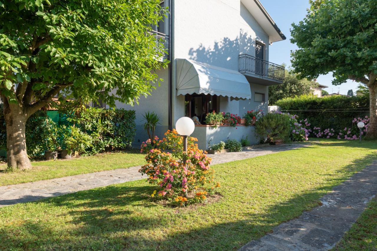 Apartment Holiday Versilia Camaiore Eksteriør billede