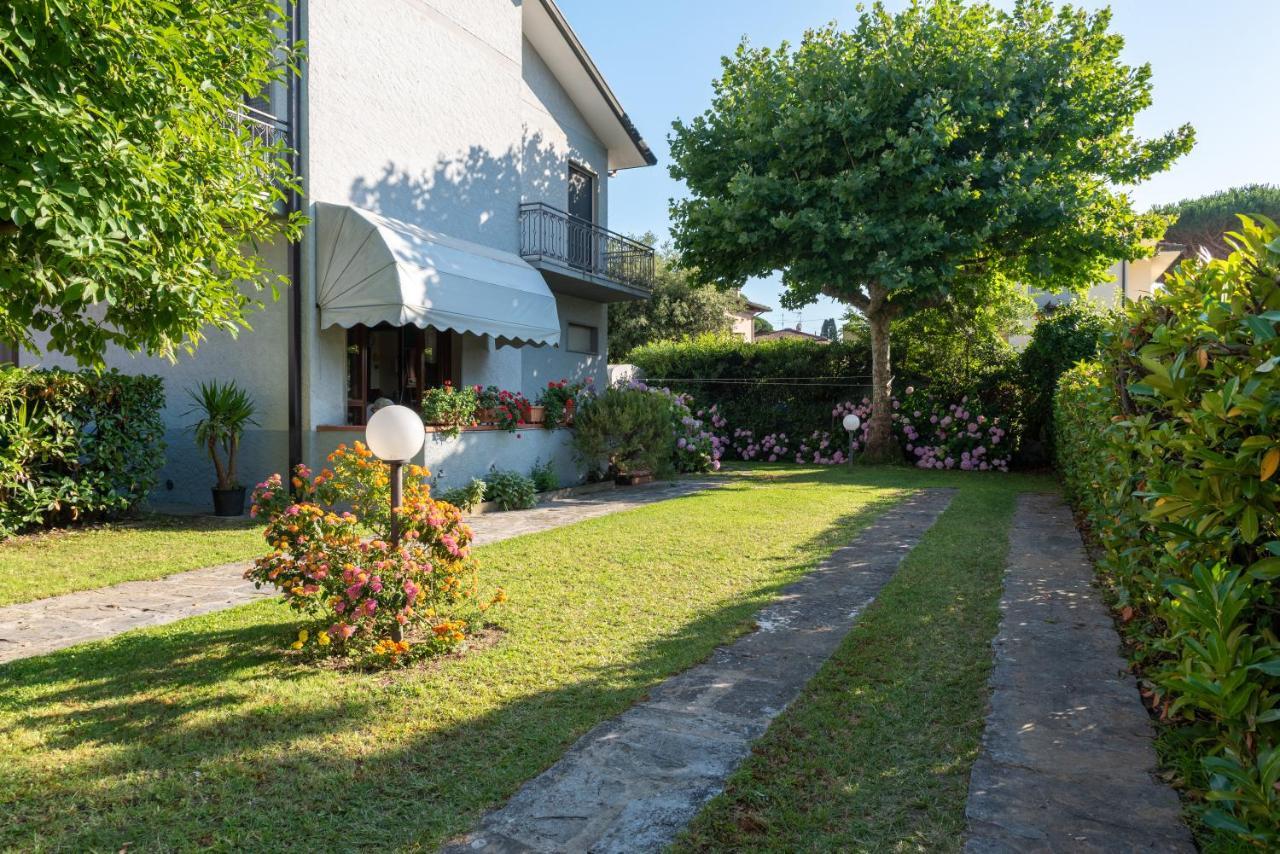 Apartment Holiday Versilia Camaiore Eksteriør billede