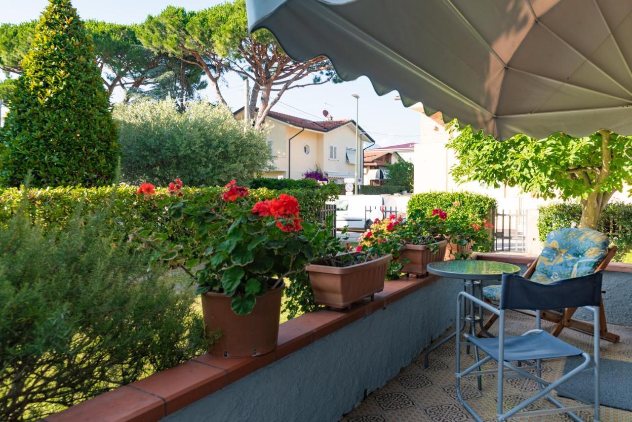 Apartment Holiday Versilia Camaiore Eksteriør billede