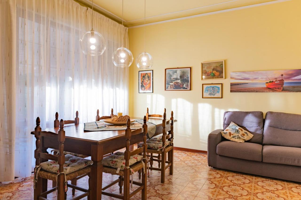 Apartment Holiday Versilia Camaiore Eksteriør billede